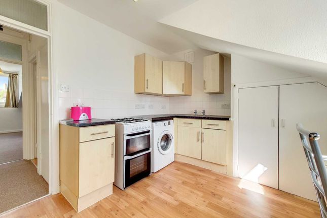 Flat for sale in Arlingford Road, Brixton