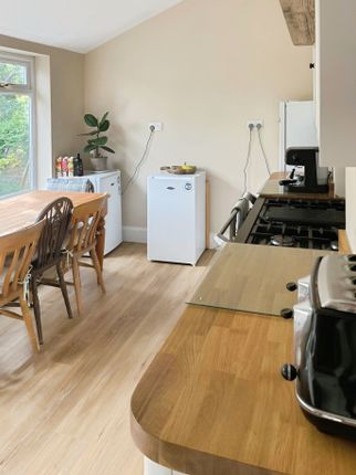 23, Kingshill Park, Dursley photo 4