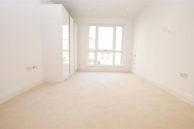 Flat 10,, Camera House, Teddington photo 3