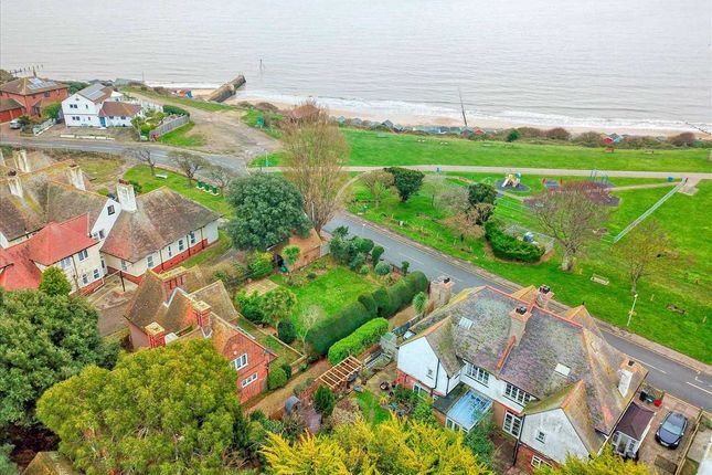 57, Naze Park Road, Walton on the naze photo 2