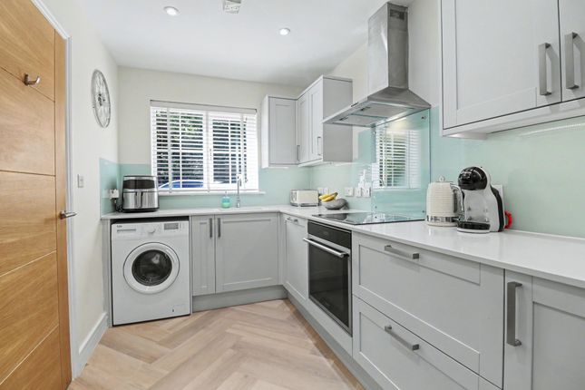 63 Hindmarch Crescent, Southampton photo 3