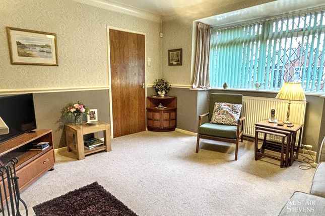 2, Edge Hill Avenue, Oldham photo 2