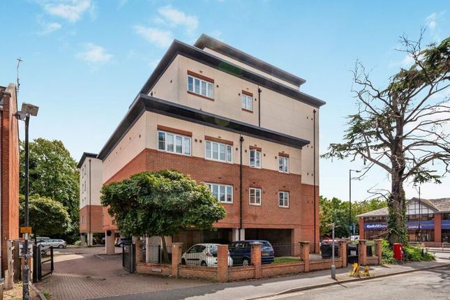 2-bed flat on Flat 35 Centrika, Bath Road, Slough, Buckinghamshire, SL1 3SL, £100,000