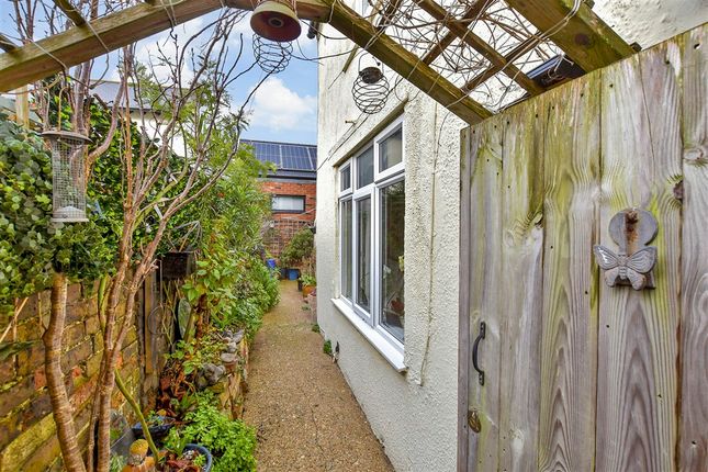 2-bed house on York Road Walmer, Deal, £155,500