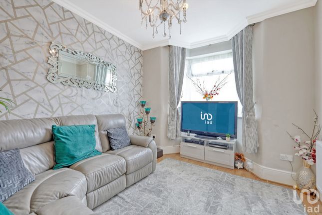 Terraced house for sale in Smeaton Road, Woodford Green