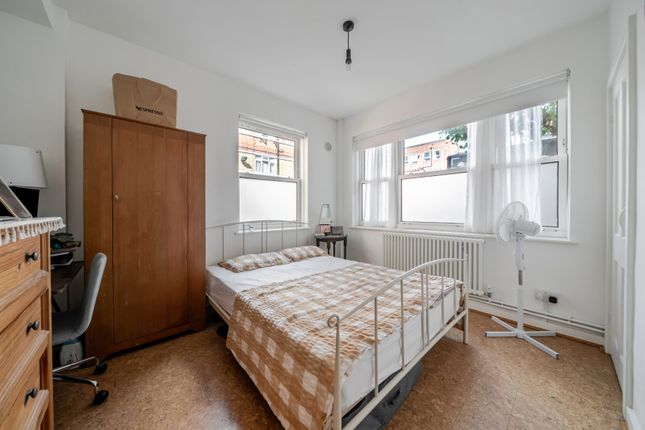 13, Tyers Estate, London photo 3
