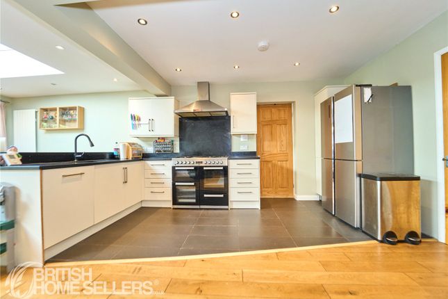 38, Rosecroft Drive, Hertfordshire photo 3