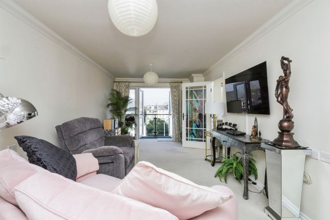 Flat 56, Allingham Lodge, Southfields Road, Eastbourne photo 2