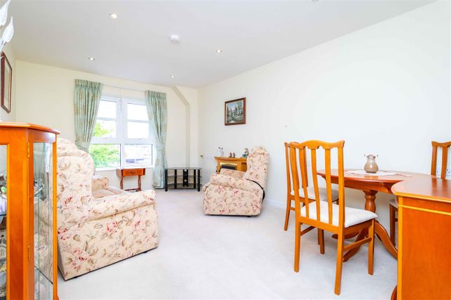 Flat 54 Amelia Court, 1, Union Place, Worthing photo 3