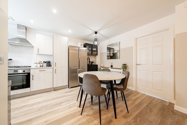 4 Wells Close, Leicester photo 2