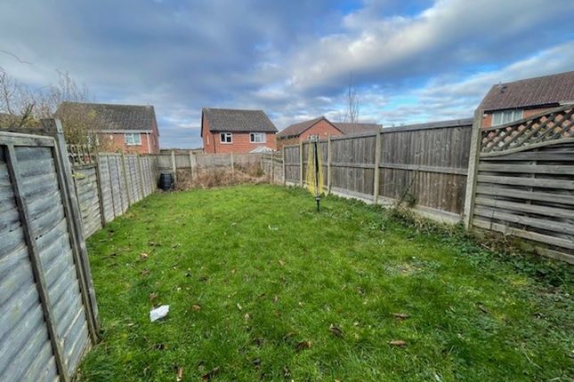 37 Tay Close, Chatham photo 4