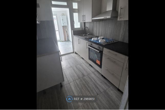 Boycroft Avenue, Kingsbury, London photo 3