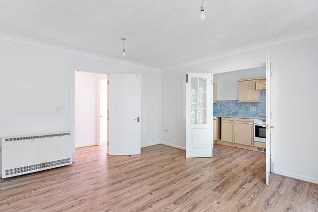 Flat for sale in Ridley Close, Barking