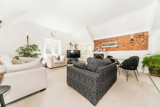 Flat for sale in Sandgate, Portsmouth Road, Esher, Surrey