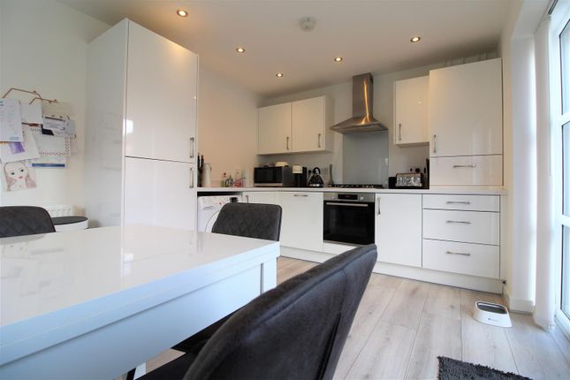 15, Juniper Close, Crewe photo 4