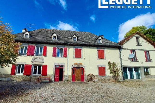 Thumbnail Villa for sale in Ydes, Cantal, Auvergne-Rhône-Alpes