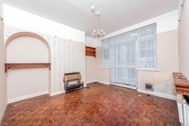 51, Rutland Drive, Morden photo 3