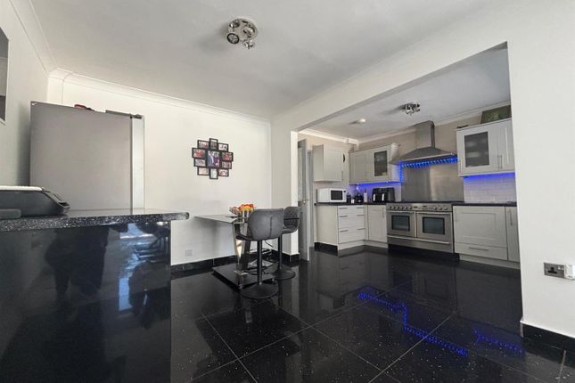 44, Southsea Avenue, Sheerness photo 3