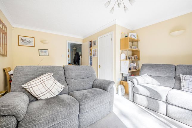 Percheron Drive, Woking photo 4