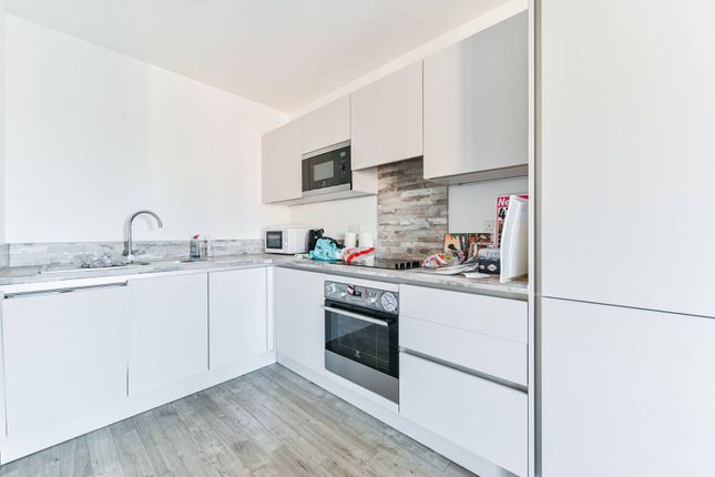 Flat for sale in Olympic Way HA9, Wembley Park, Wembley,