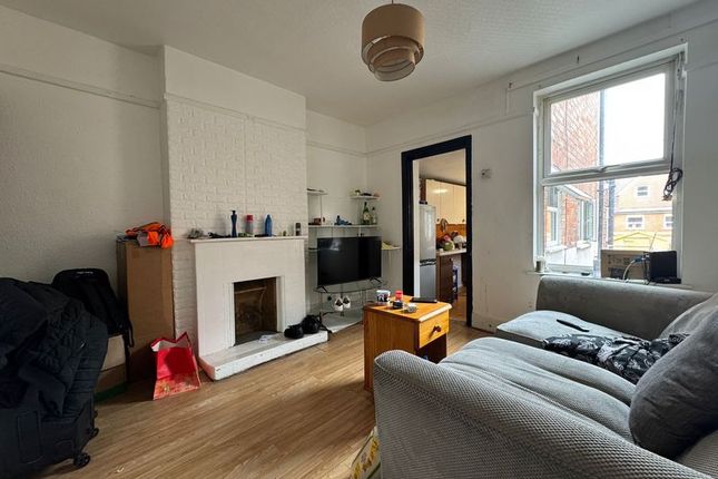 26, Russell Street, Luton photo 3
