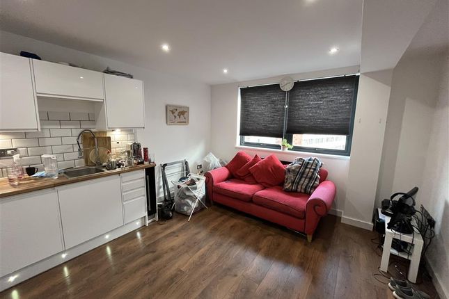 Flat 22, DBH House, Carlton Square, NOTTINGHAM photo 3