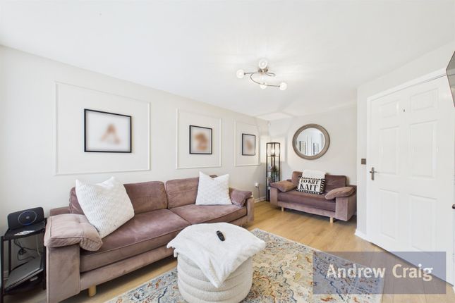 93 Augusta Park Way, Dinnington, Newcastle Upon Tyne photo 2