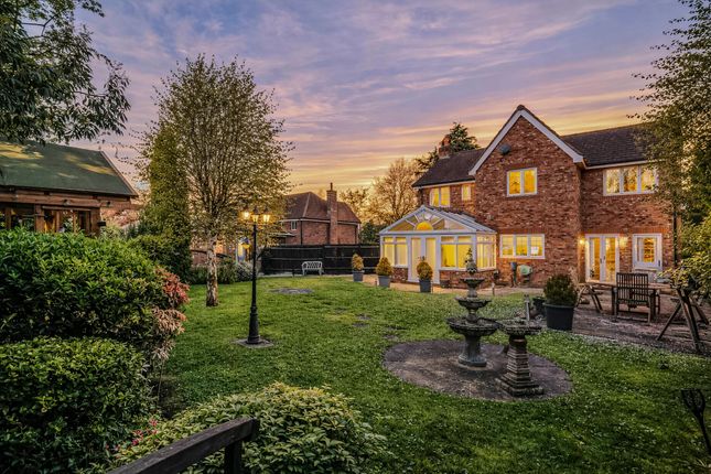 7 Hardacre Lane, Chorley photo 2