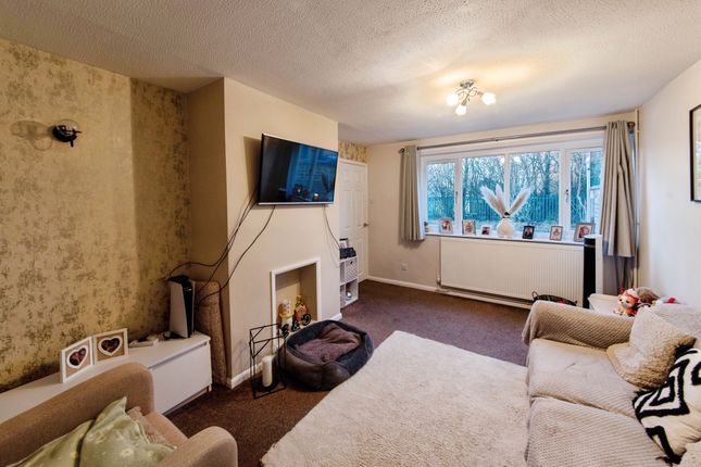 17, Dryden Court, Lincoln photo 2