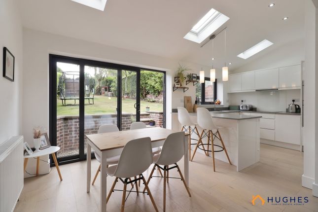 23, Highfield Rise, Sheffield photo 2