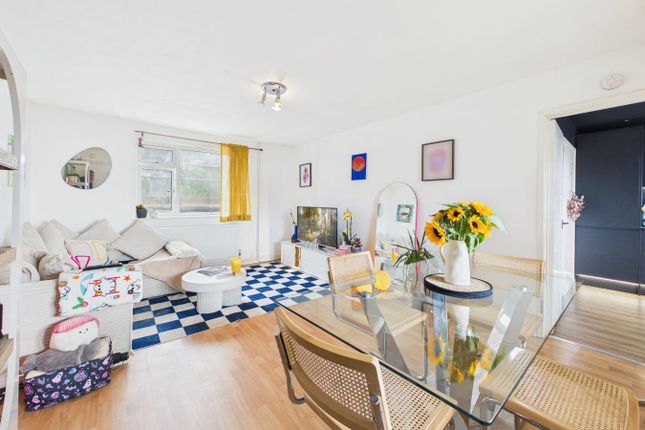 59, Williton Crescent, Weston-Super-Mare photo 3