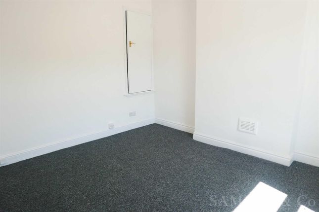 End terrace house to rent in Parkfield Road, Wolverhampton