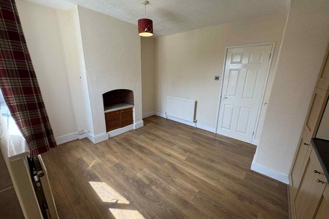 13, London Road, Thatcham photo 3