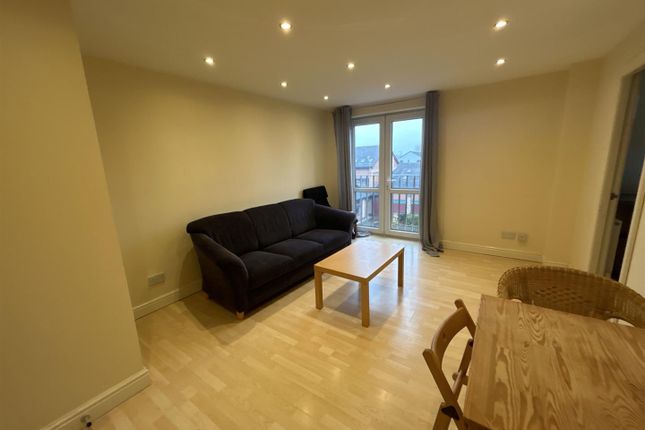 Flat 5, 3, Greenside Street, Manchester photo 2