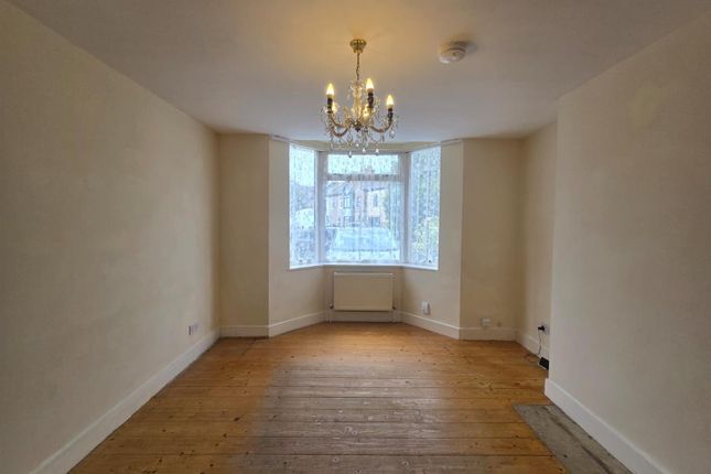 Putney Road, Enfield photo 5