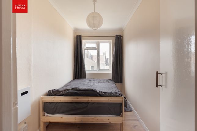 First Floor Flat, 105, Brading Road, Brighton photo 4