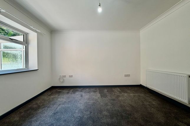 15 Underwood Road, Blackwood photo 3