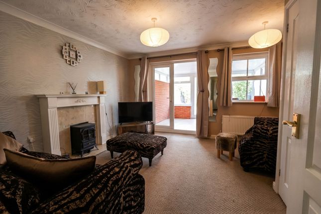 9 Teasel Drive, Ely photo 2