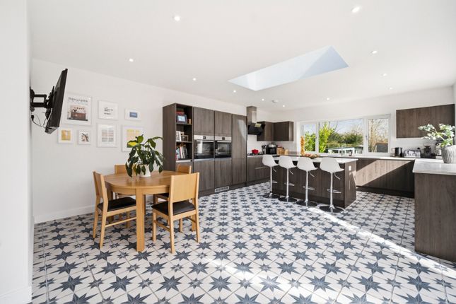 36, Heol Wen, Cardiff photo 2