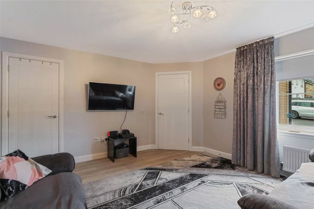 4, Lady Bells Place, Airdrie photo 3