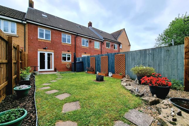 211 Longacres, Bridgend photo 4