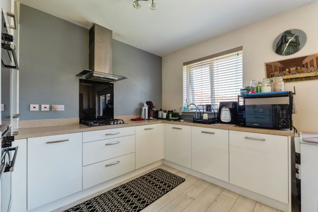 1, Borrowby Close, Leicester photo 4