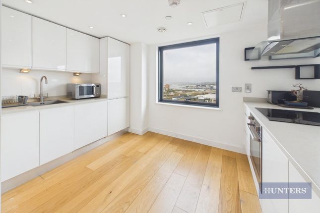 179 The Hawkins Tower, Admirals Quay, Ocean Way, Southampton photo 4