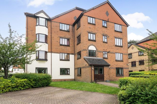 Thumbnail Flat for sale in St. Annes Mount, Redhill, Surrey
