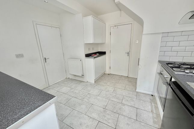 42, Spinney Close, NOTTINGHAM photo 5