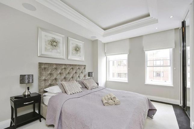 Flat 32 Chantrey House, 4, Eccleston Street, London photo 2