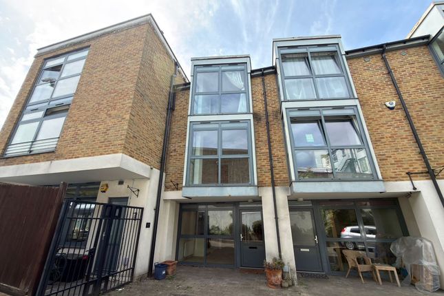 2-bed house on 12, Isabella Mews, London, £440,000