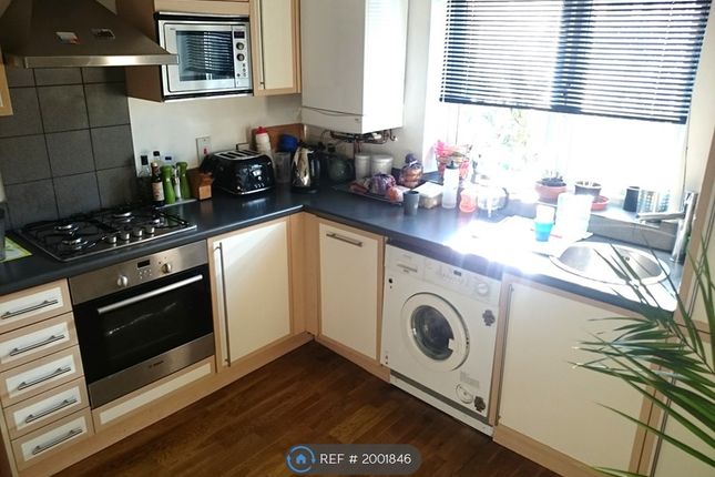Terraced house to rent in Mayfield Road, London
