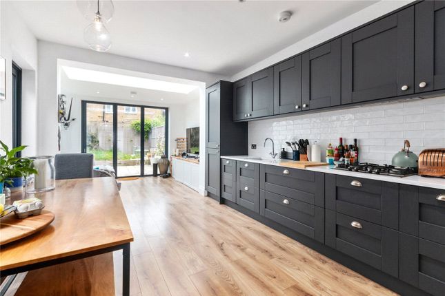 36A, Fountain Road, London photo 4