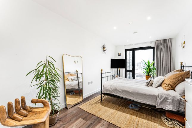 Flat 20 Agate House,, Wallis Road, London photo 3